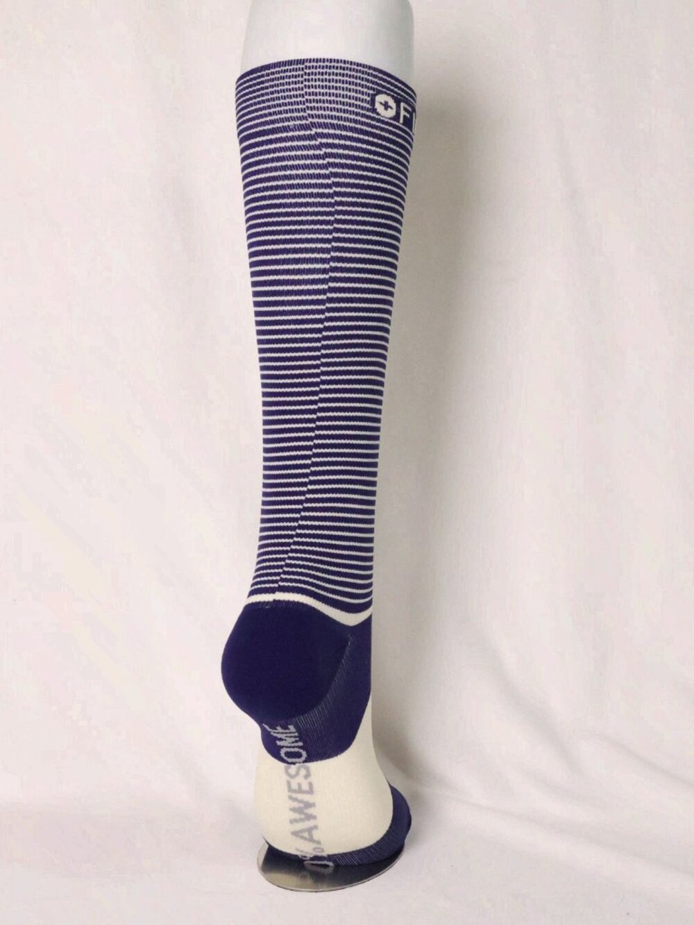 Figs Comfortable Supportive Compression Socks Size L - Picture 4 of 4